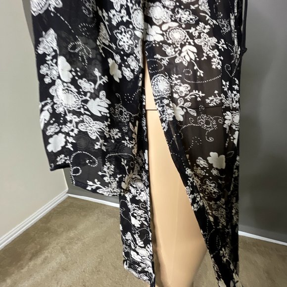 Angie Tunic Black/Flowers Laces up the Front Slits on the Sides/Front Size Small - Picture 3 of 16